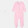 Nike Sportswear Nike Baby Footed Coverall And Bib Unisex SetTuta JumpsuitPink Foam Bambini Tute E Set NI126D06V-J11 1 Nike Sportswear Nike Baby Footed Coverall And Bib Unisex SetTuta JumpsuitPink Foam Bambini Tute E Set NI126D06V-J11 -DeFacto Italia 2025 053f83d890fb40aba708af30a258f42e
