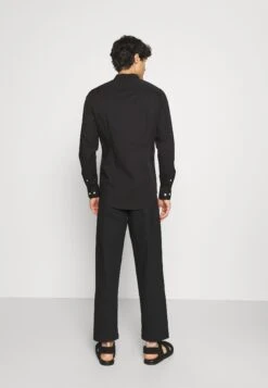 Pier One Muscle Fit Stand- Camicia - Black -DeFacto Italia 2025 0baebc4f5c6545e38aaa3b4f90cebbda