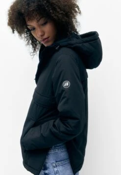 PULL & BEAR Pouch Pocket Giacca Da Mezza StagioneBlack Donna Giacche E Blazer PUC21U0FZ-Q11 -DeFacto Italia 2025 118f81121b2a483a8521fa7bad00e895