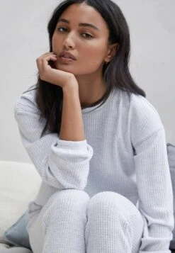 Next Soft Waffle Long Sleeve PigiamaGrey Donna Intimo Notte E Loungewear NX381P11V-C11 -DeFacto Italia 2025 1286685f15ac42ecbf30a0a09104106b