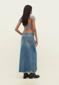 Stradivarius Long With Front Seam - Gonna Lunga - Light Blue Denim 12 Stradivarius Long With Front Seam - Gonna Lunga - Light Blue Denim -DeFacto Italia 2025 1f5e36ca007640da8ff4c73a7abc72e2