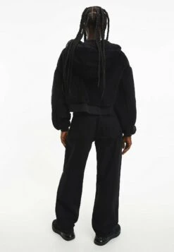 Calvin Klein Jeans Cropped Sherpa Giacca In PileBlack Donna Felpe C1821J0CH-Q11 -DeFacto Italia 2025 24a903d814fd45ff9097e9e5106e434f