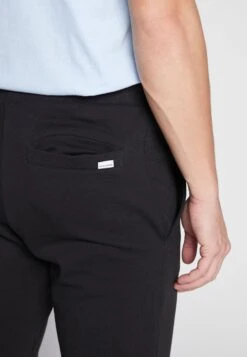 Jack & Jones Jjigordon Jjshark Pantaloni SportiviBlack Uomo Pantaloni JA222E0KP-Q11 -DeFacto Italia 2025 322ed054192c4031b3af1357a1cc6233