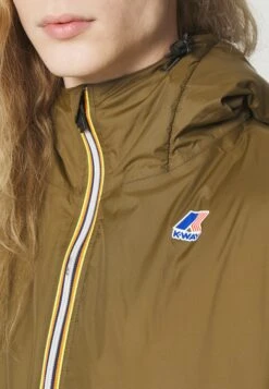 K-Way Le Vrai Claude Orsetto UnisexGiacca InvernaleLight Brown Uomo Giacche KW1210015-P11 -DeFacto Italia 2025 33cbd2ba7e8f4632bce387e797106392
