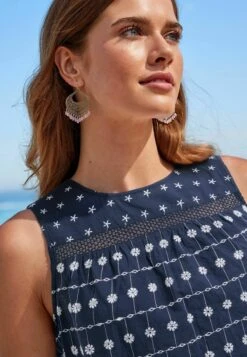 Next Sleeveless Broderie Shell TopCamicettaNavy White Donna Camicie E Bluse NX321E1XI-K11 -DeFacto Italia 2025 3903bc161b0045e59ee2371f27a75e01