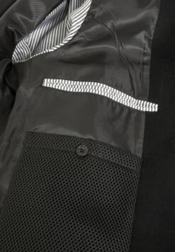 Matinique Macristano N 73Cappotto ClassicoBlack Uomo Cappotti M6022T06E-Q11 -DeFacto Italia 2025 3e11eeb3e4f142ea962c1dff2780388c