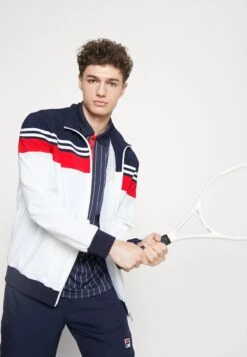 Fila BrunoGiacca SportivaWhite/Red Uomo Pantaloni Sportivi E Joggers 1FI42F01N-A11 -DeFacto Italia 2025 40451c2faa8043d4ae707626d35266a7