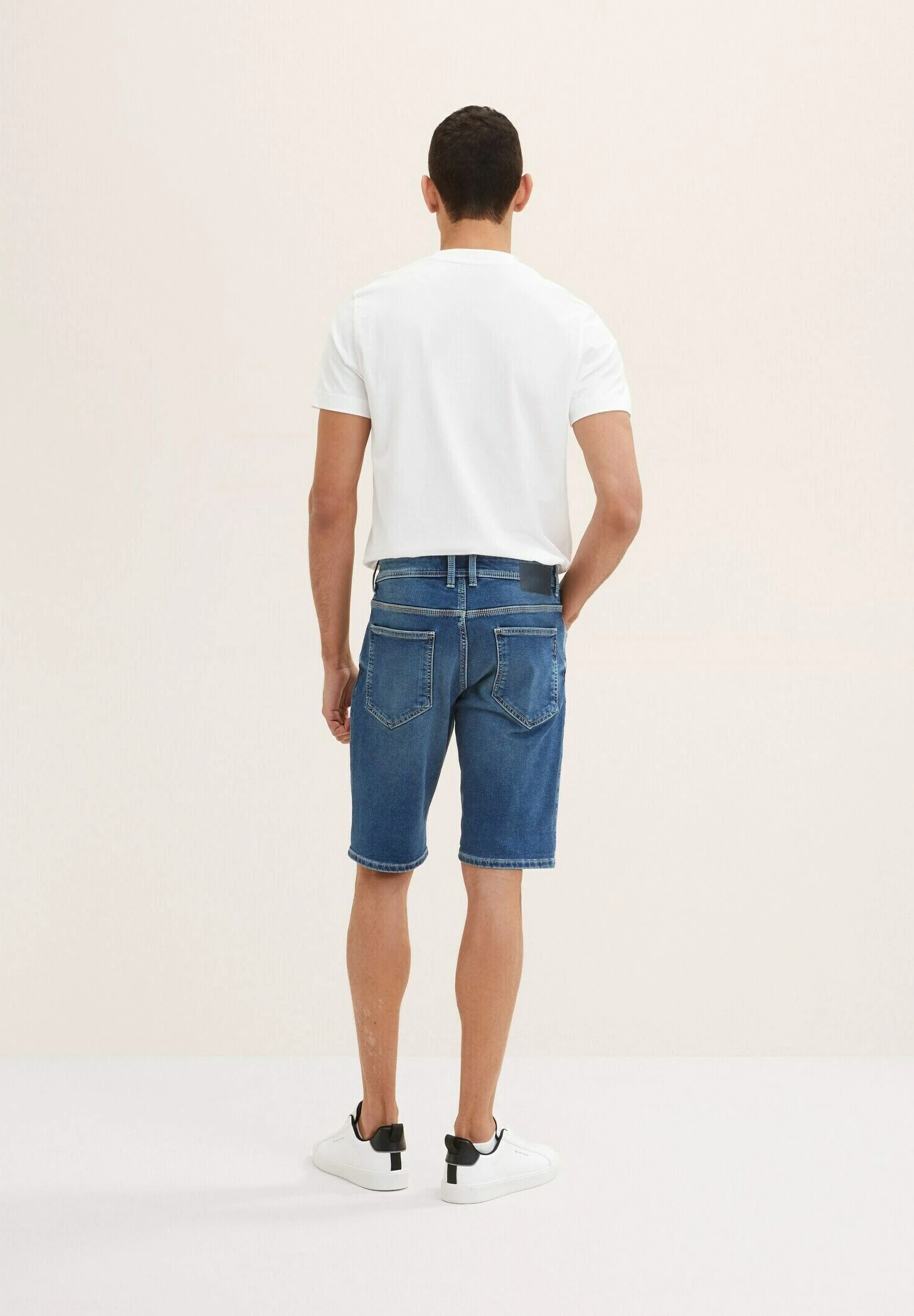 Tom Tailor JoshShorts Di JeansTinted Blue Denim Uomo Jeans TO222F0FQ-K11 5 Tom Tailor JoshShorts Di JeansTinted Blue Denim Uomo Jeans TO222F0FQ-K11 - immagine 3