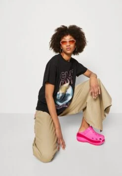 COLOURFUL REBEL Club Coconut Loosefit TeeT-Shirt Con StampaBlack Donna T-shirt E Top C5J21D02Y-Q11 -DeFacto Italia 2025 52bbd1731d104d13a72086b818a9dce1