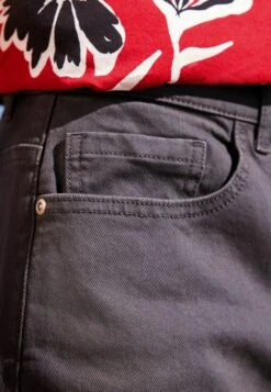 Next Stretch Denim Shorts - Shorts Di Jeans - Charcoal Grey -DeFacto Italia 2025 60e6d780e0924fec8fe81bba9c0395e6