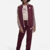 Nike Sportswear Futura Cuff TutaNight Maroon Plum Eclipse White Bambini Tute E Set NI126D023-O11 -DeFacto Italia 2025 66c19314bb1d42aa81ecc084e9e8c089