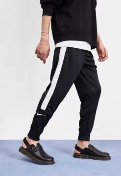 Nike Sportswear Air Jogger PkPantaloni SportiviBlack/Summit White Uomo Pantaloni NI122E0H1-Q11