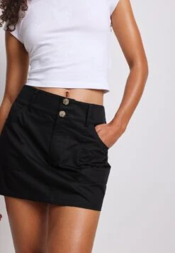 NA-KD Cargo RockMinigonnaBlack Donna Gonne NAA21B0BK-Q11 -DeFacto Italia 2025 745cfe4cd7334cc08c00914565432745