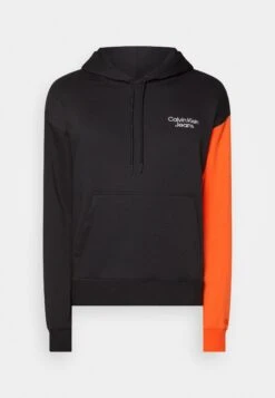 Calvin Klein Jeans Stacked Colorblock HoodieFelpa Con CappuccioBlack/Coral Orange Uomo Maglieria E Felpe C1822S0AT-Q11 -DeFacto Italia 2025 7db9b817014b4f52bec18a9f11338131