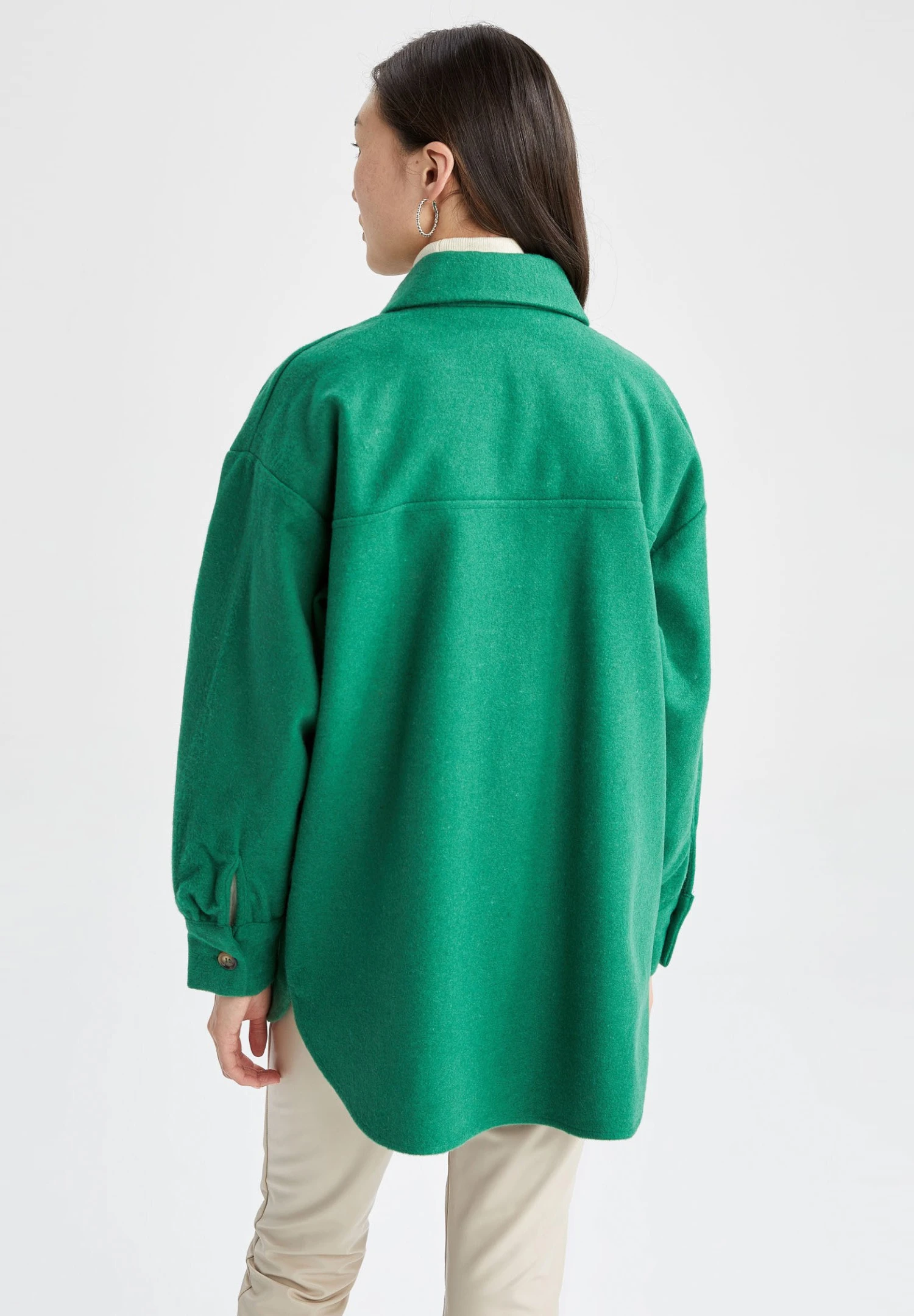 DeFacto Shacket CamiciaGreen Donna Camicie E Bluse DEZ21E15M-M11 5 DeFacto Shacket CamiciaGreen Donna Camicie E Bluse DEZ21E15M-M11 - immagine 3