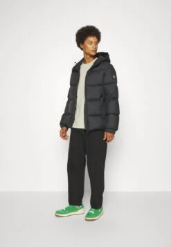 Colmar Originals Mens Jacket - Piumino - Black 16 Colmar Originals Mens Jacket - Piumino - Black -DeFacto Italia 2025 ac4619403d934f6693d9ede139a49453