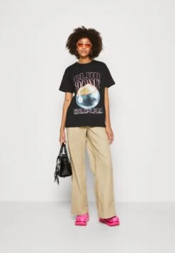 COLOURFUL REBEL Club Coconut Loosefit TeeT-Shirt Con StampaBlack Donna T-shirt E Top C5J21D02Y-Q11 -DeFacto Italia 2025 bd1708197c25486cafc694e77d9b8310