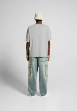 BERSHKA Faded-Effect SkaterCargoJeans BaggyBlue/Grey Uomo Jeans BEJ22G09X-K12 10 BERSHKA Faded-Effect SkaterCargoJeans BaggyBlue/Grey Uomo Jeans BEJ22G09X-K12 -DeFacto Italia 2025 c327cd0ab2184487a54247718e5310dd