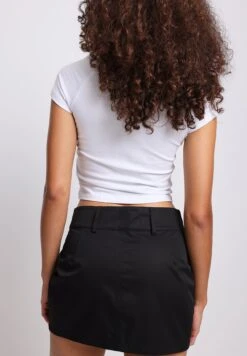 NA-KD Cargo RockMinigonnaBlack Donna Gonne NAA21B0BK-Q11 -DeFacto Italia 2025 c61ac1d9ce10492f880f205a44455d25