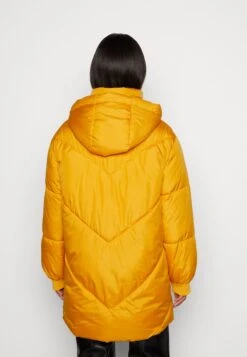 Vero Moda VmbeverlyBoosCappotto InvernaleGolden Yellow Donna Cappotti VE121U0OK-E11 -DeFacto Italia 2025 cda4d6c1a9544585b6d81f1724a2d2ed