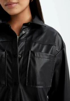 DeFacto Regular Fit CamiciaBlack Donna Camicie E Bluse DEZ21E15K-Q11 9 DeFacto Regular Fit CamiciaBlack Donna Camicie E Bluse DEZ21E15K-Q11 -DeFacto Italia 2025 dd4e12bdcc4c46dda45cfc42fc689abd