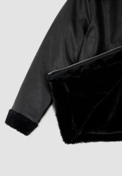 DeFacto Regular Fit Giacca In SimilpelleBlack Bambini Abbigliamento Outwear DEZ23L02Q-Q11 -DeFacto Italia 2025 e0087df3b9814686b7b6a1af81a659d0