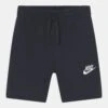 Nike Sportswear ClubPantaloni SportiviObsidian Bambini Pantaloni NI126C00T-K11 2 Nike Sportswear ClubPantaloni SportiviObsidian Bambini Pantaloni NI126C00T-K11 -DeFacto Italia 2025 e612d29528314169849347607bb1a3a5