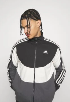 Adidas Sportswear M Cb TsTutaGrey Six Uomo Pantaloni Sportivi E Joggers AD542K06M-C11 -DeFacto Italia 2025 ec73e3c798444357a9ebf1006a8c1b43