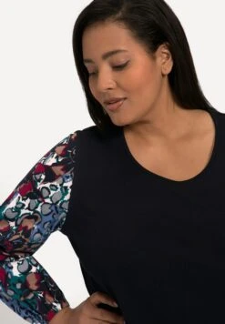 Ulla Popken A-Line Volantsaum RundhalsMaglietta A Manica LungaSchwarz Donna Camicie E Bluse UP121D2H2-Q11 -DeFacto Italia 2025 faca5aaf8bb44f2f970c60dae705ae40